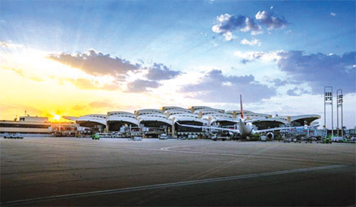 مطار الملك خالد الدولي  يفوز بـــ«4» جوائز عالمية 