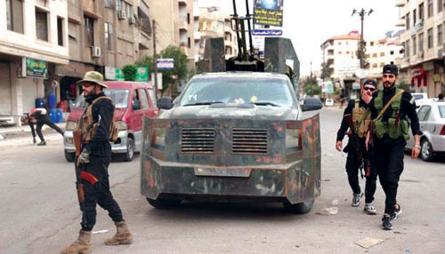 الجيش الإسرائيلي يهاجم دبابات في جنوب سوريا 