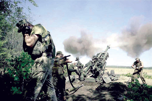 الكرملين: شحنات الأسلحة من أمريكا لأوكرانيا مستمرة 