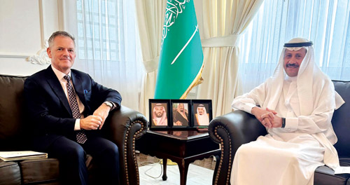 السفير السديري يستقبل مدير المعهد الدولي للدراسات الاستراتيجية في الشرق الأوسط 