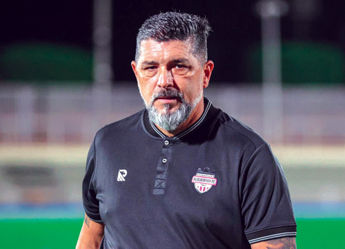 البكيرية يجدد عقد مدربه «راموس» 