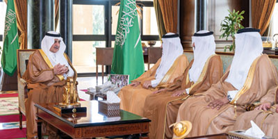أمير منطقة تبوك يؤكد أهمية تعزيز التعاون بين الجهات لضمان تنفيذ المشاريع بأعلى المعايير 