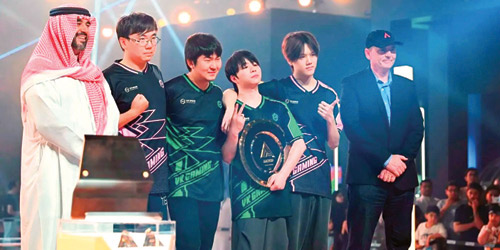 الرياضات الإلكترونية تتوسع عالميًا وتحقق إيرادات قياسية 