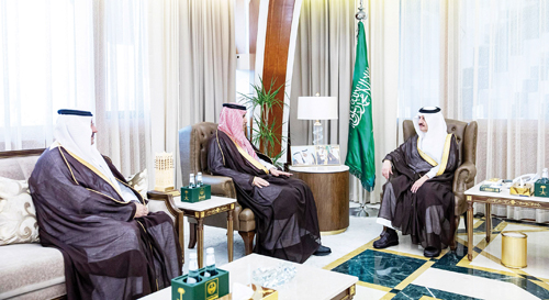 استقبل رئيس الهيئة العامة للموانئ.. أمير المنطقة الشرقية: 