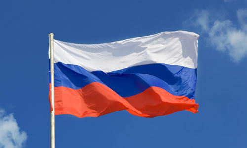 روسيا: نتابع تقارير عن وضع أمريكا أسلحة نووية في بريطانيا 