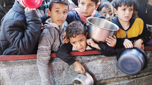 أكثر من 100 منظمة غير حكومية تحذِّر من «مجاعة جماعية» 