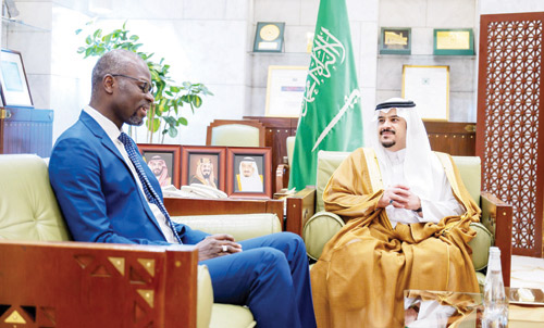 نائب أمير منطقة الرياض يستقبل سفير السنغال 