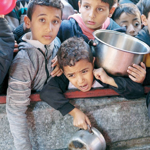 المجموعة الدولية لإدارة الأزمات: غزة على شفا مجاعة وإسرائيل تستخدم التجويع سلاح حرب 