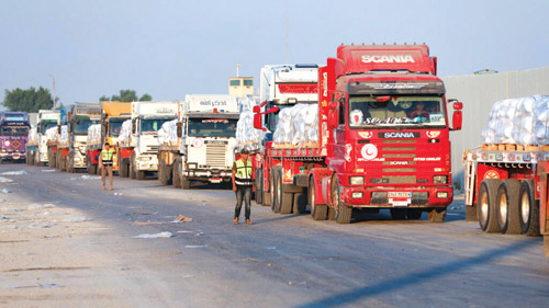 طائرات أردنية وإماراتية تلقي أطناناً من المساعدات على القطاع 