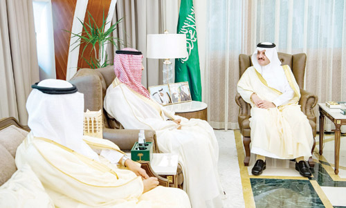أمير المنطقة الشرقية يستقبل رئيس مجلس أمناء جامعة الإمام عبدالرحمن بن فيصل 