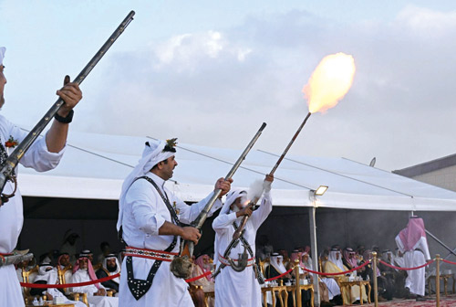 «المقمع».. تراث حربي يُزيَّن بالنحاس ويُشعل أيام الفرح 