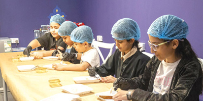 «مطبخ الطاهي» يجذب الأطفال في معرض المدينة للكتاب 