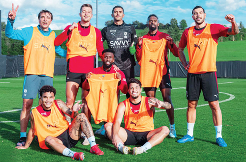 في اولى مبارياته الودية بمعسكره الخارجي 