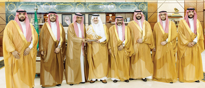 هنأ النادي بحصوله على جائزة الملك عبدالعزيز للجودة 