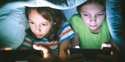 الاستخدام المفرط للشاشات خطر على قلب الأطفال والمراهقين 