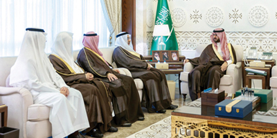 نائب أمير المنطقة الشرقية يتسلم تقرير مبادرة الوقف البلدي 