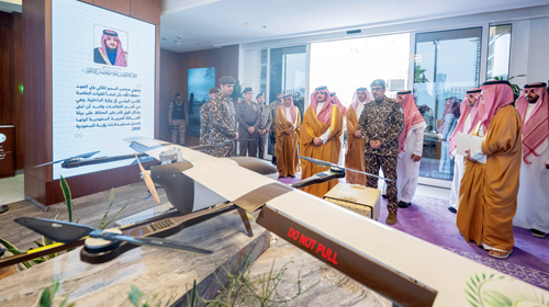  وزير الداخلية يقف على سير العمل في قيادة قوات الأمن البيئي