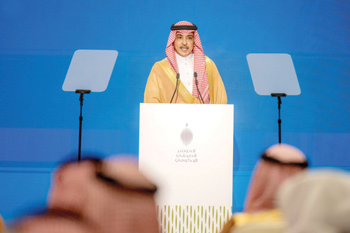 وزير الإعلام: رؤية المملكة 2030 تقود مسيرة التغيير وتحولات المملكة باستشراف المستقبل 