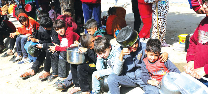 الأمم المتحدة تدعو إسرائيل إلى وقف استهداف من يحاولون تأمين قوافل المساعدات 