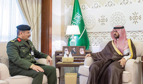 نائب أمير الشرقية يستقبل مدير سجون المنطقة 