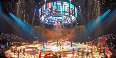 «ترحال».. التراث والتقنية في تجربة بصرية مسرحية 