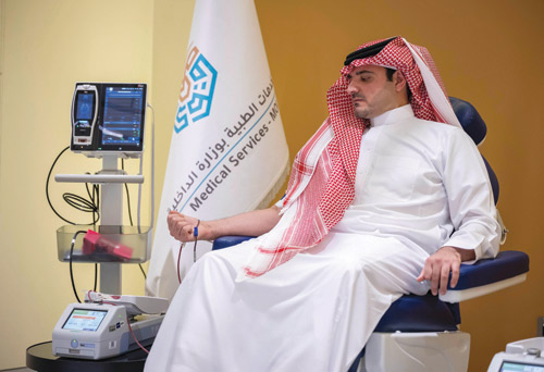 شكر خادم الحرمين وولي العهد وبادر بالتبرع.. وزير الداخلية: 