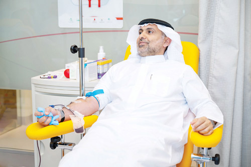  وزير الصحة خلال مشاركته الحملة