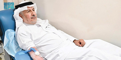 د. الربيعة ومنسوبو مركز الملك سلمان للإغاثة يشاركون في حملة التبرع بالدم 