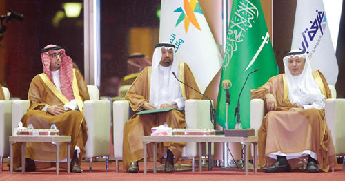 الراجحي يلتقي رجال وسيدات ورواد الأعمال في منطقة عسير 