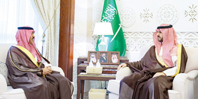 نائب أمير المنطقة الشرقية يستقبل مدير فرع وزارة الإعلام بمناسبة تكليفه 