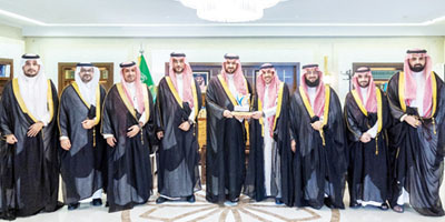 نائب أمير المنطقة الشرقية يستقبل رئيس وأعضاء جمعية التنمية بالحزام الذهبي 