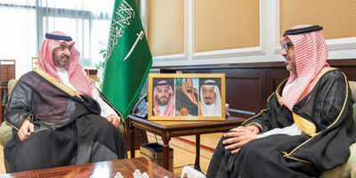 نائب أمير تبوك يستقبل مدير فرع وزارة الرياضة بالمنطقة 