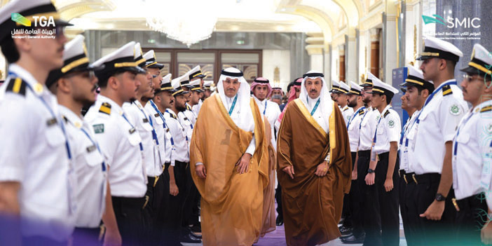 افتتح مؤتمر استدامة الصناعة البحرية 2025 بمشاركة عدد من قادة القطاع 