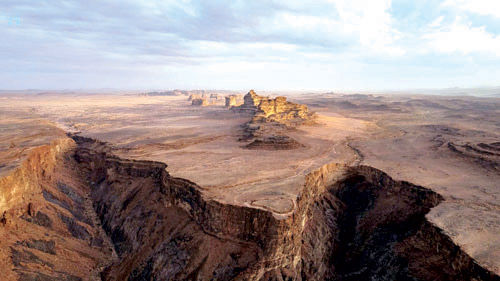 جبال «شقري» بتبوك.. عمرها أكثر من 542 مليون عام 