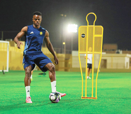 النصر يقدم هارون كمارا في رابع الصفقات المحلية 