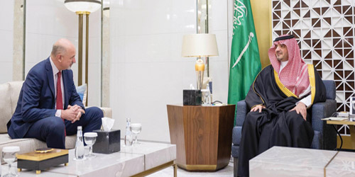 وزير الداخلية يبحث مع سفير أستراليا عددا من الموضوعات 