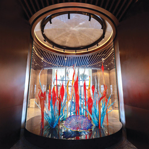 تحف فنية عالمية تزين مطار البحر الأحمر الدولي 