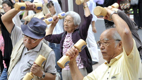 عدد معمري اليابان يحطّم الرقم القياسي 