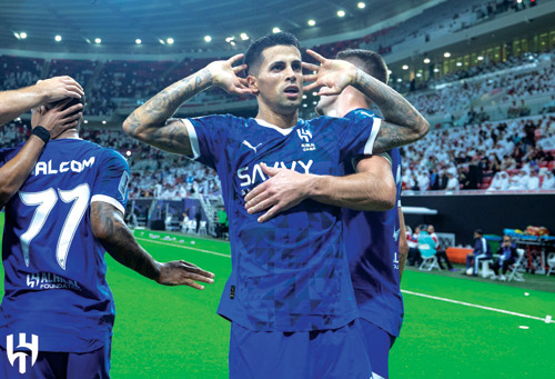 كانسيلو يغادر القائمة المحلية