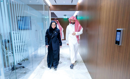  وزير العدل خلال اللقاء