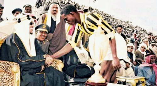 الملك سعود يرعى المباراة النهائية لكأس الملك