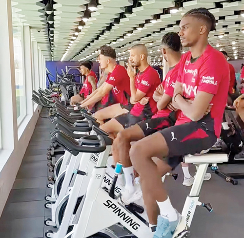 من التمارين البدنية للاعبي الهلال