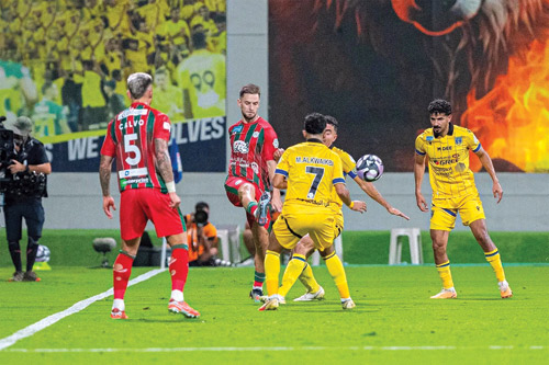 تلقى الاتفاق خسارة موجعة من التعاون 4-1