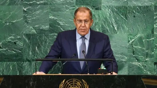 لافروف: العقوبات ضد إيران غير قانونية 