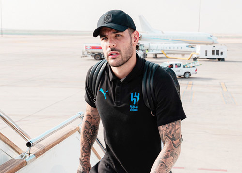 من مغادرة فريق الهلال إلى أوزبكستان.. ويظهر مالكوم في مقدمة اللاعبين