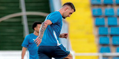 كبير آسيا ينهي تحضيراته لناساف بمران في الملعب المركزي 