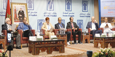 منتدى أصيلة يكرم مؤسسه ابن عيسى.. «رجل الدولة» و«أيقونة الثقافة» 