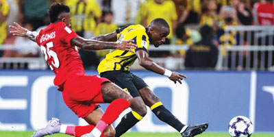 شباب الأهلي يأخذ نصيبه من الاتحاد 