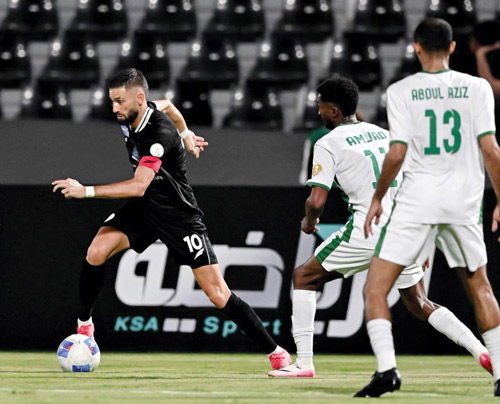 بعشرة لاعبين الشباب يفرض التعادل على النهضة في الخليجية 