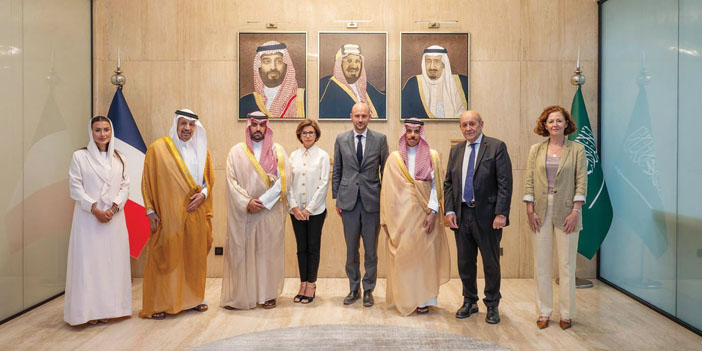 عبر 400 شركة فرنسية في مجالات البناء والبنية التحتية والخدمات العامة 